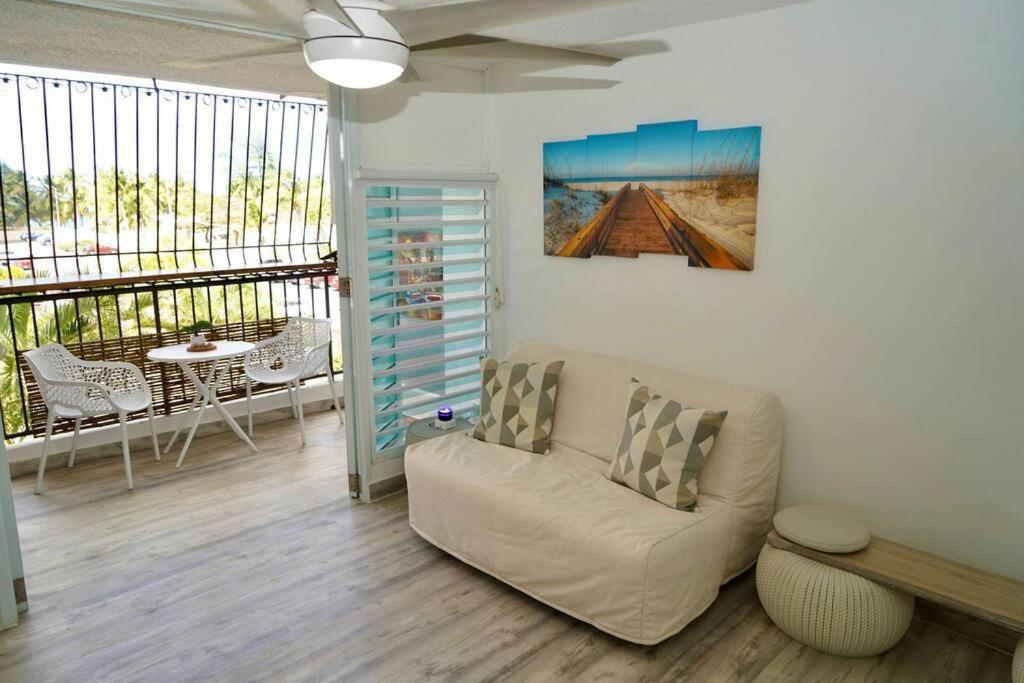 Relaxing Studio Near El Yunque With Pool View Luquillo Exterior photo